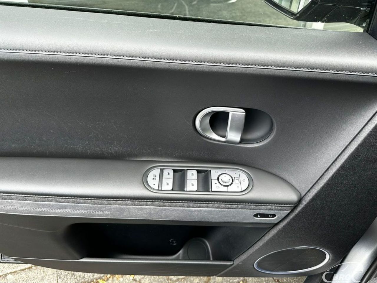 Hyundai IONIQ | 10