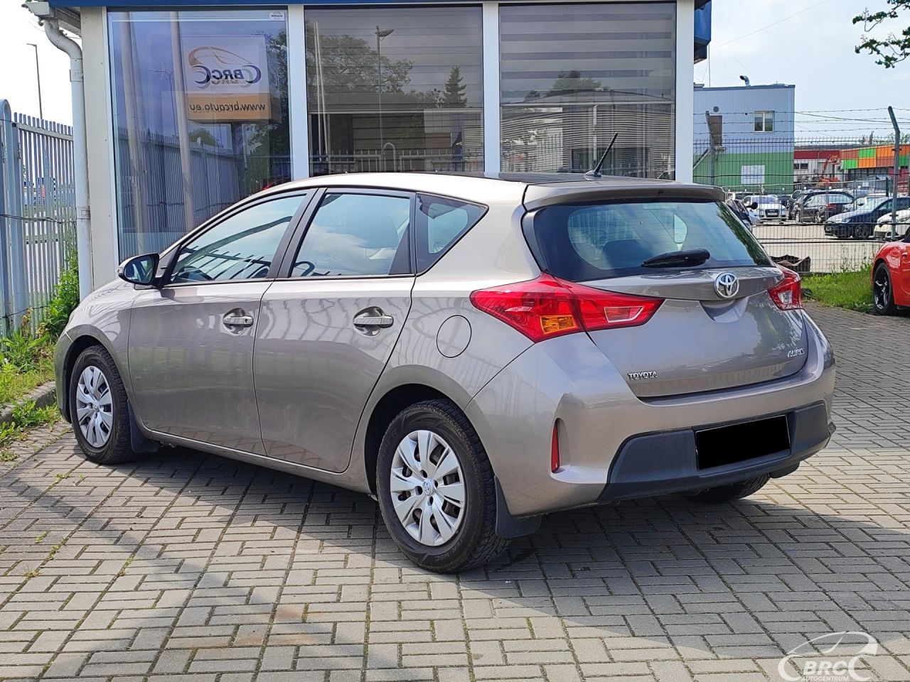 Toyota Auris | 32