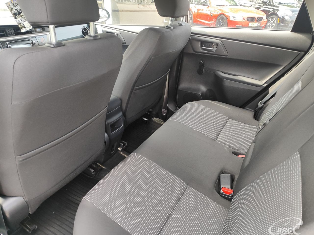 Toyota Auris | 13
