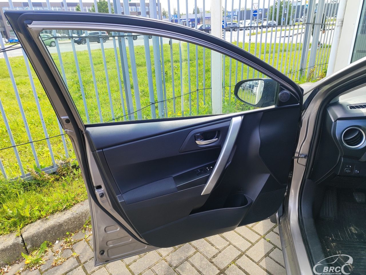 Toyota Auris | 4