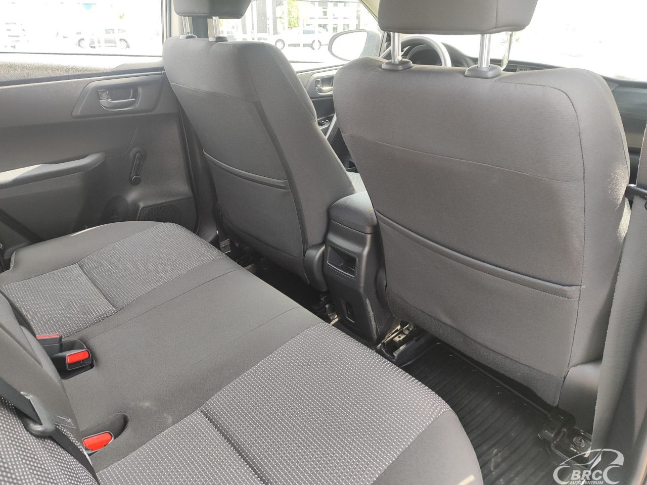 Toyota Auris | 9