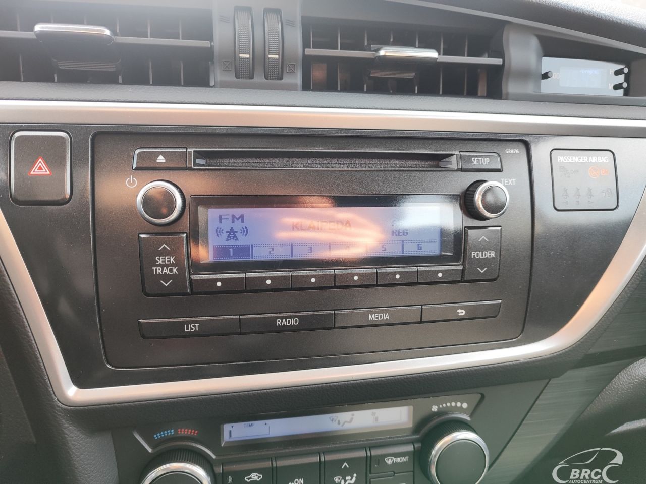 Toyota Auris | 28