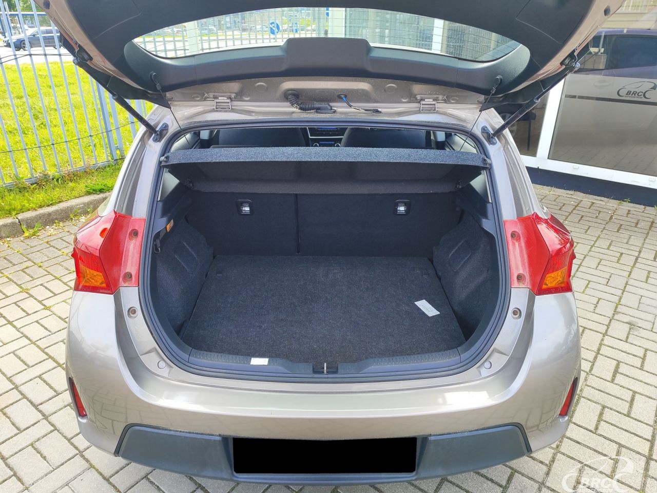 Toyota Auris | 9
