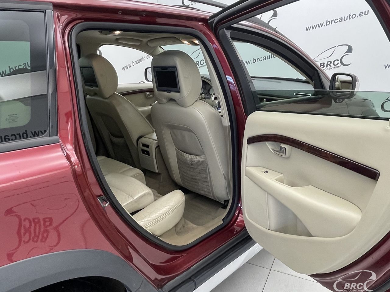 Volvo XC70 | 13