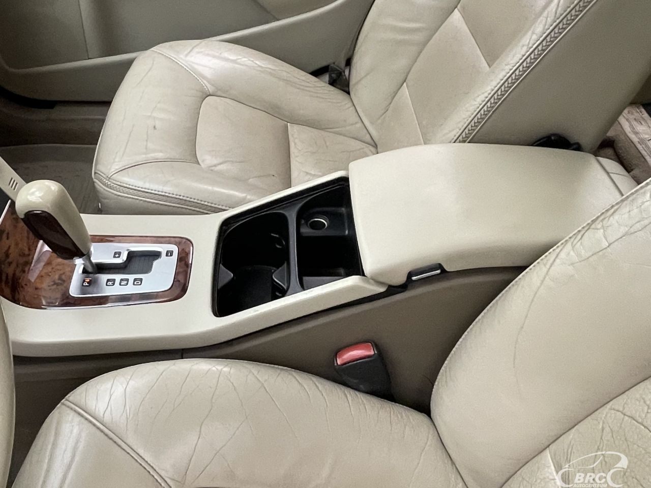 Volvo XC70 | 25