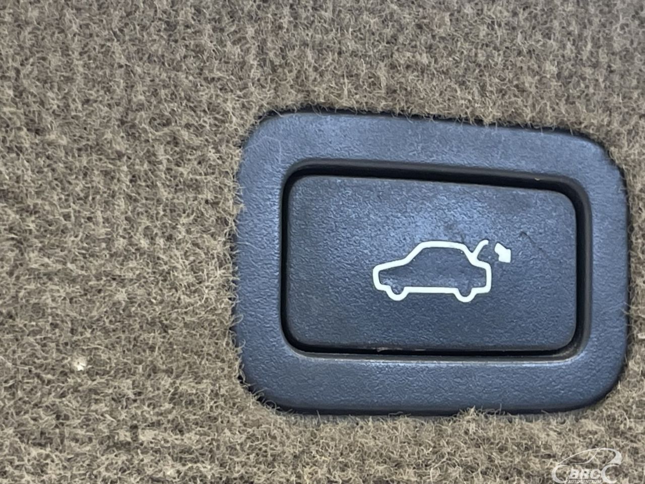 Volvo XC70 | 40