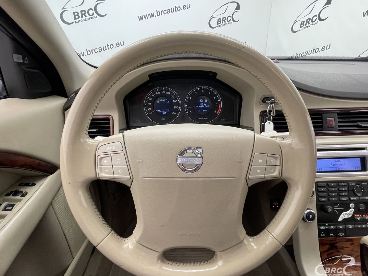 Volvo XC70 | 31