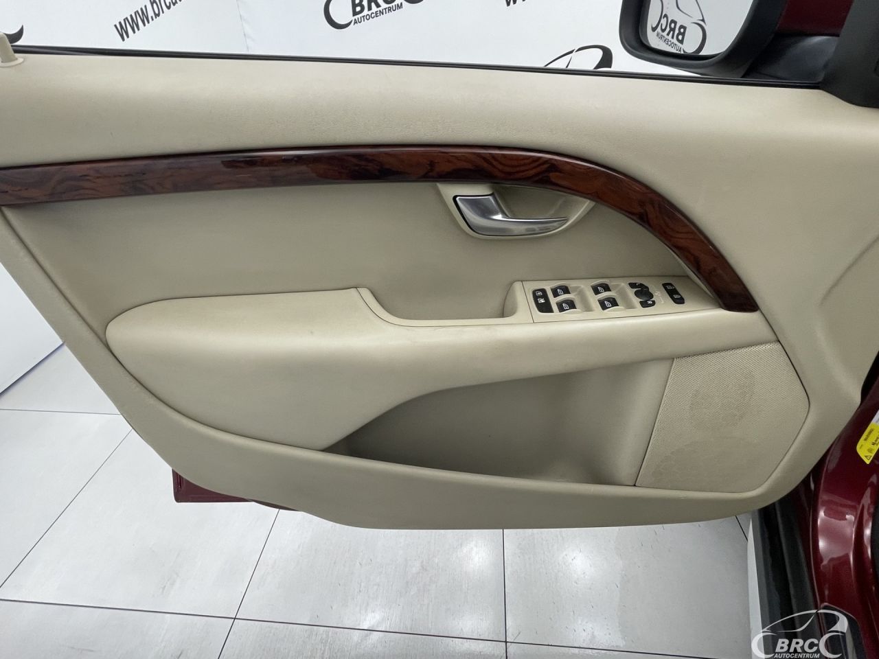 Volvo XC70 | 21
