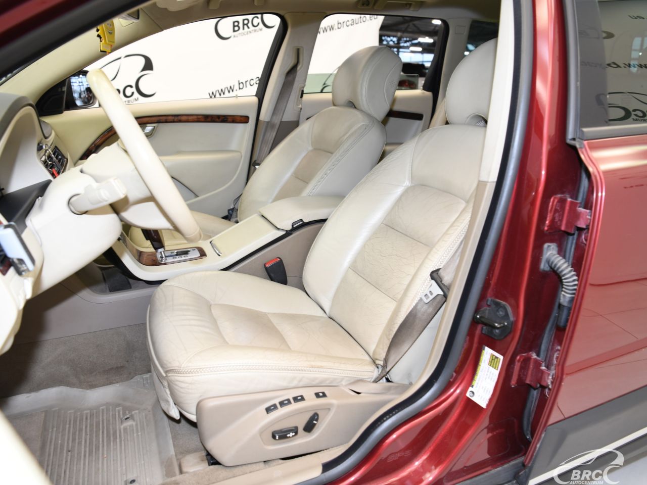 Volvo XC70 | 22