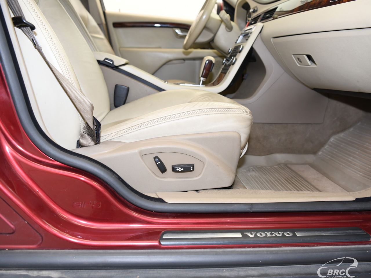 Volvo XC70 | 5