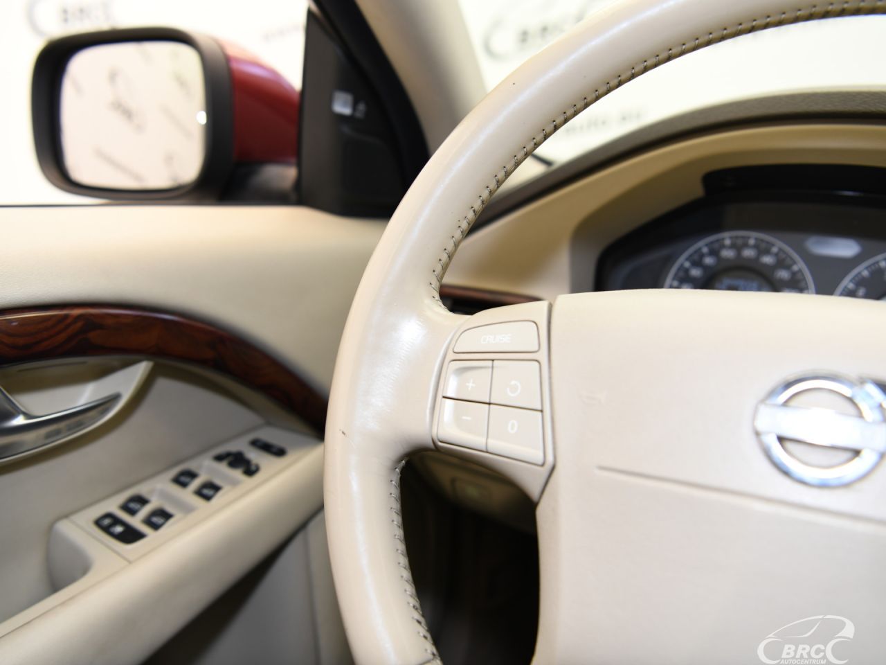 Volvo XC70 | 27