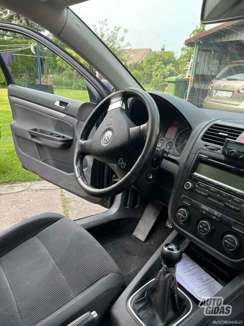 Volkswagen Golf | 3