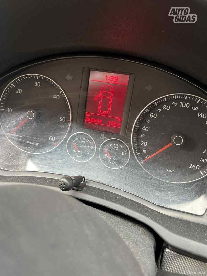 Volkswagen Golf | 4
