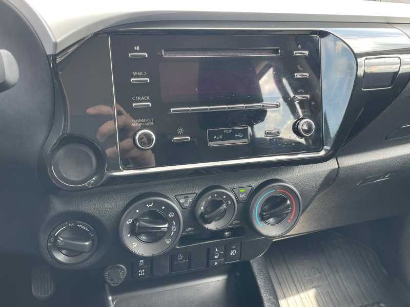 Toyota Hilux | 10
