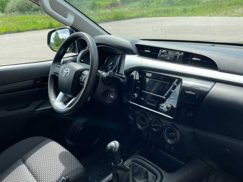 Toyota Hilux | 7