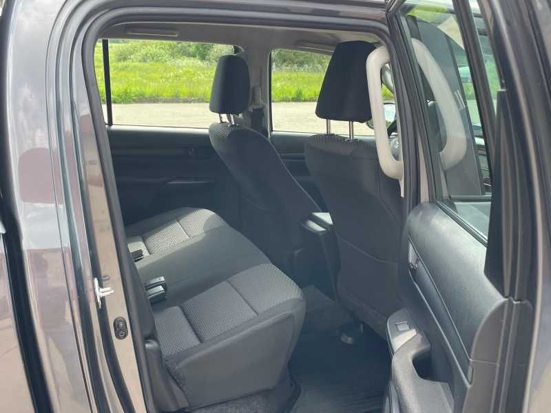 Toyota Hilux | 8