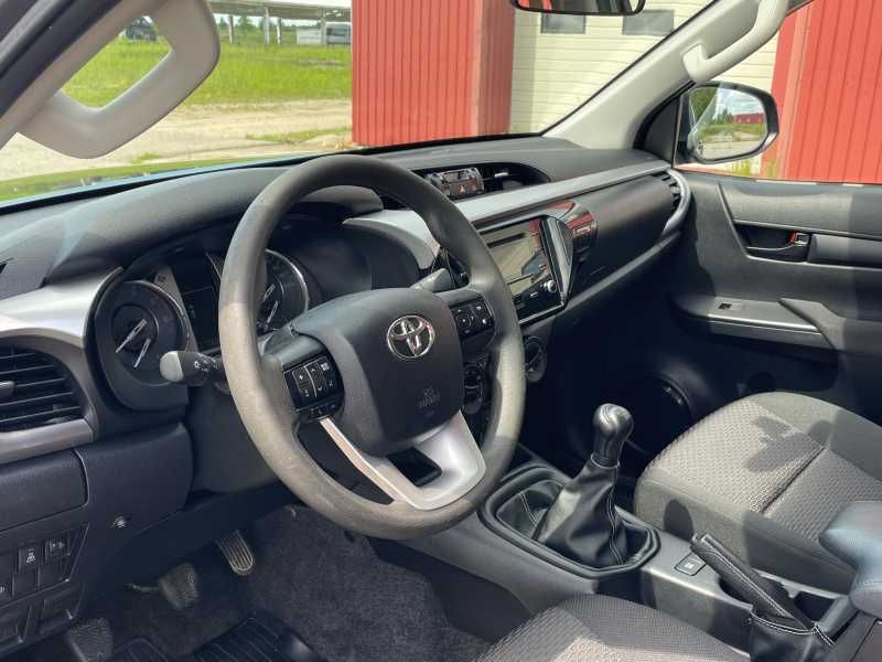 Toyota Hilux | 6