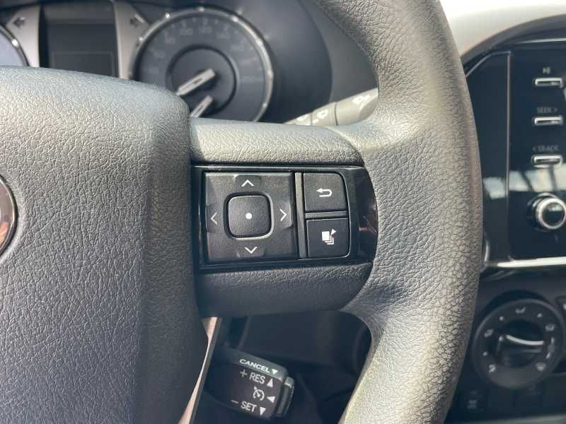 Toyota Hilux | 14