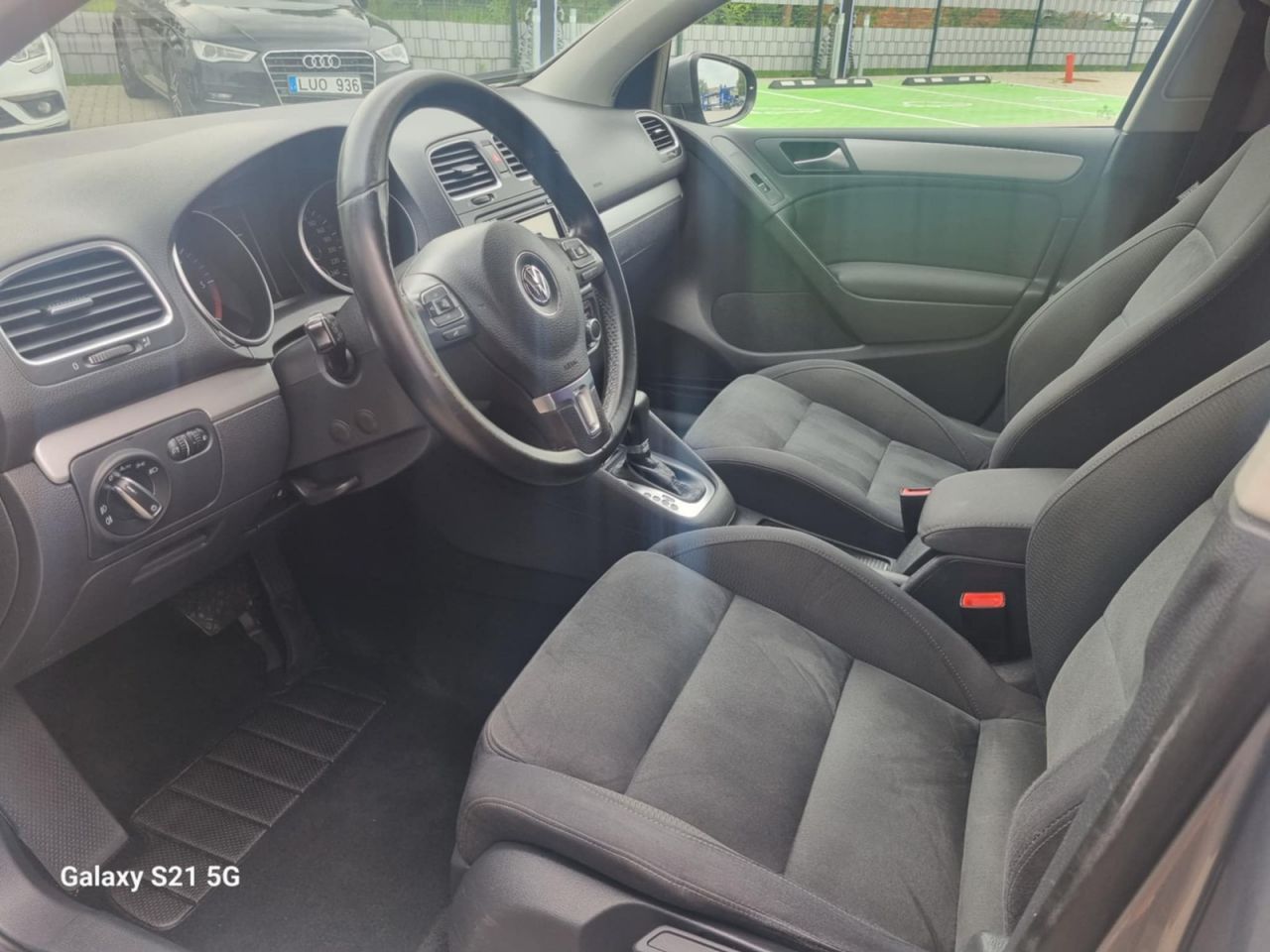 Volkswagen Golf | 8