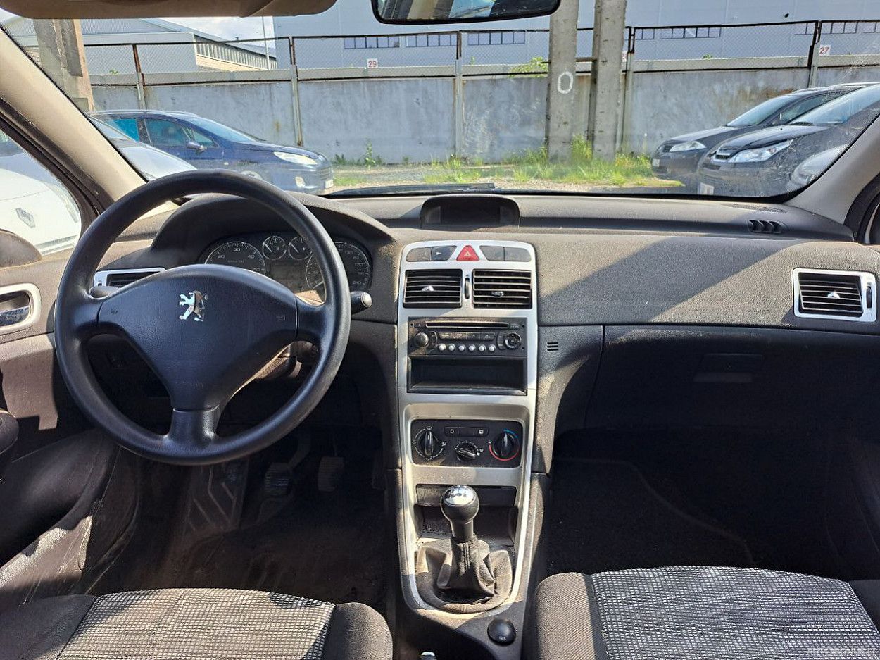 Peugeot 307 | 4