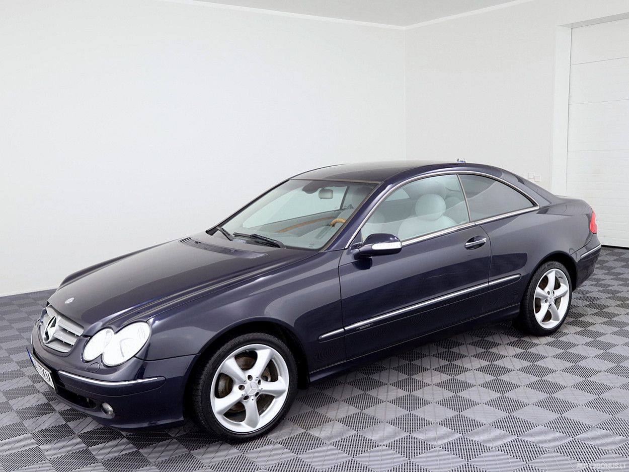 Mercedes-Benz CLK200 | 1