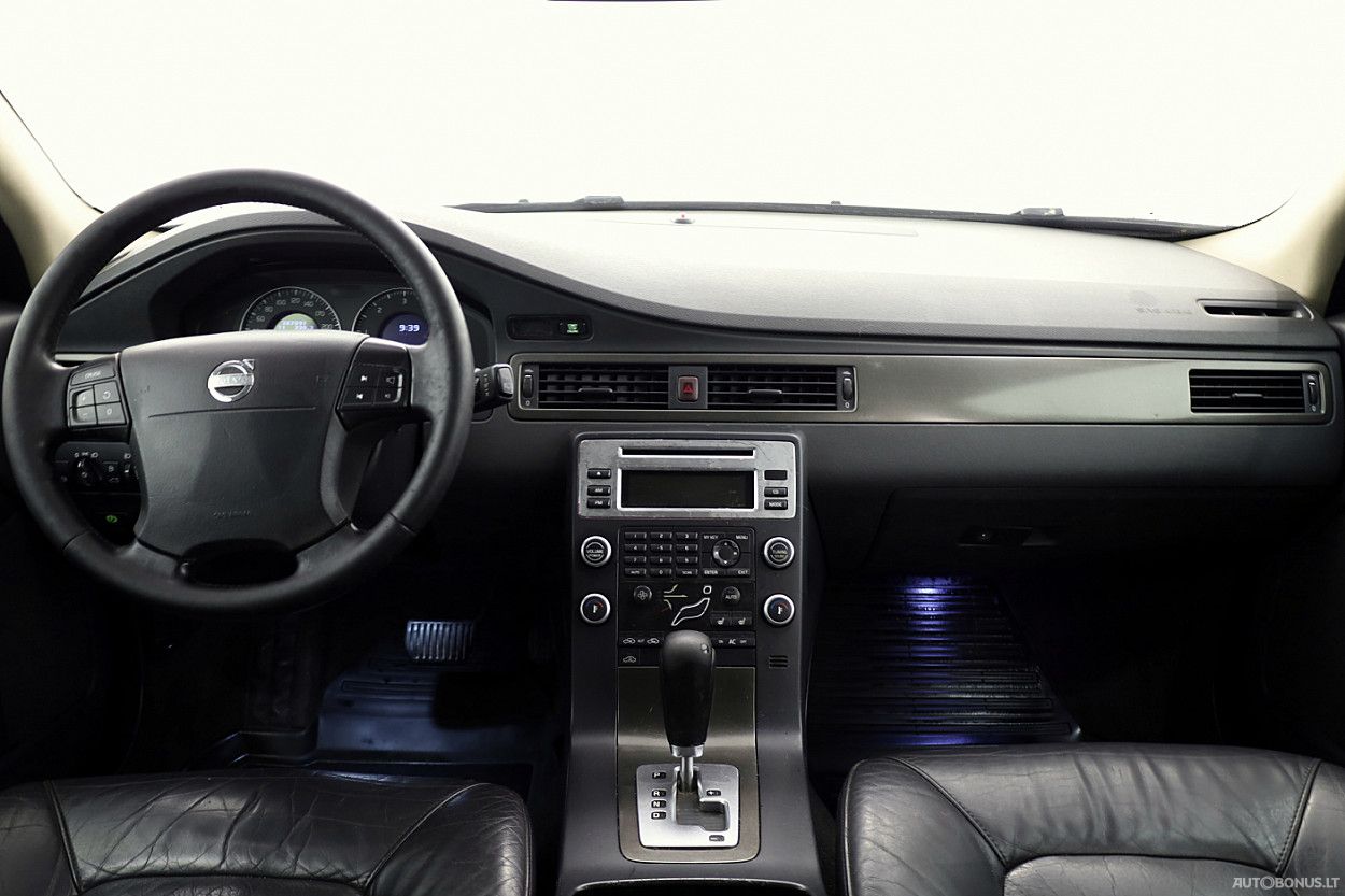 Volvo V70 | 4