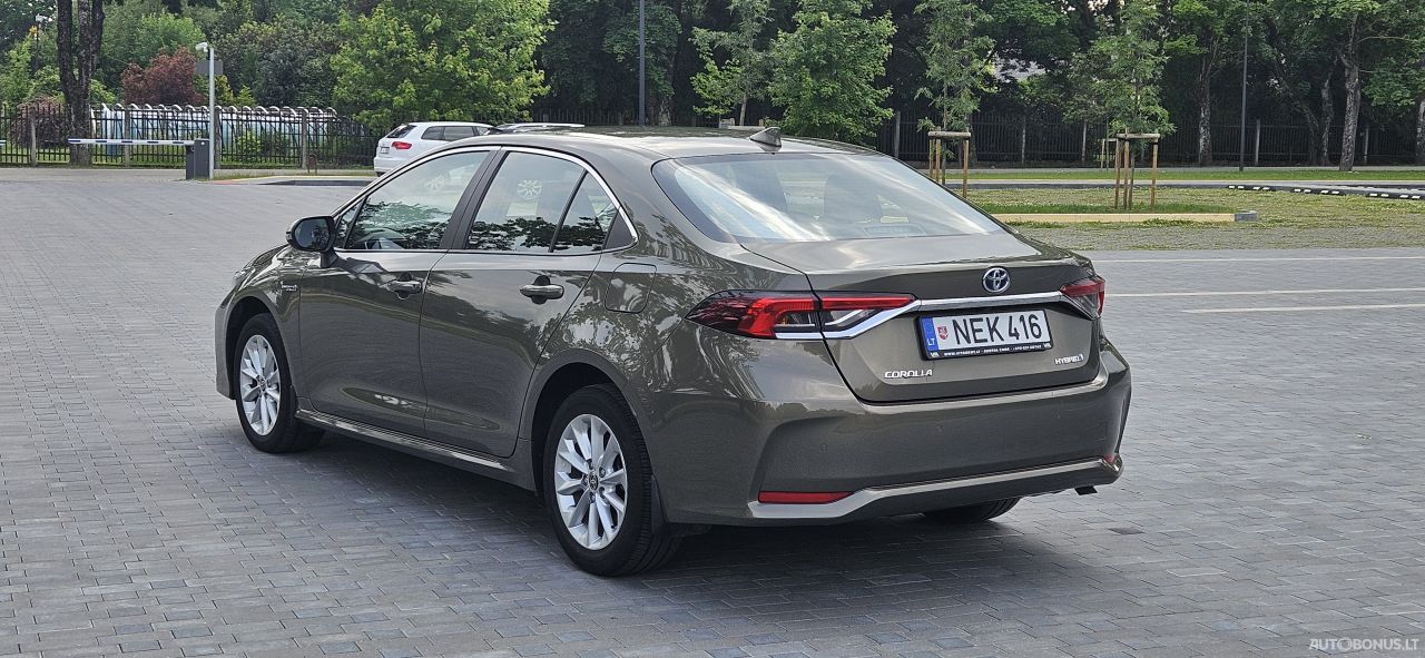 Toyota Corolla | 3