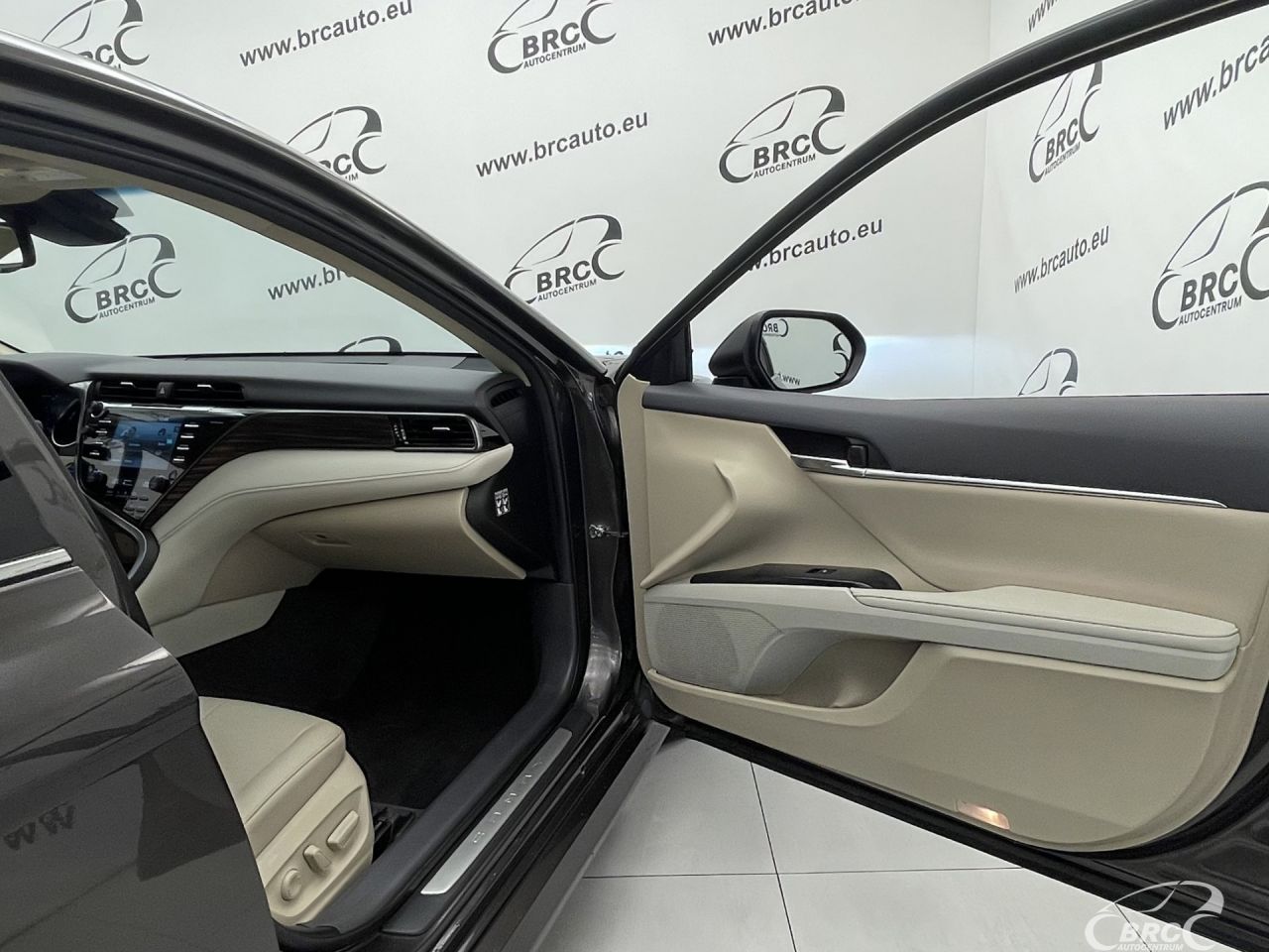 Toyota Camry | 7