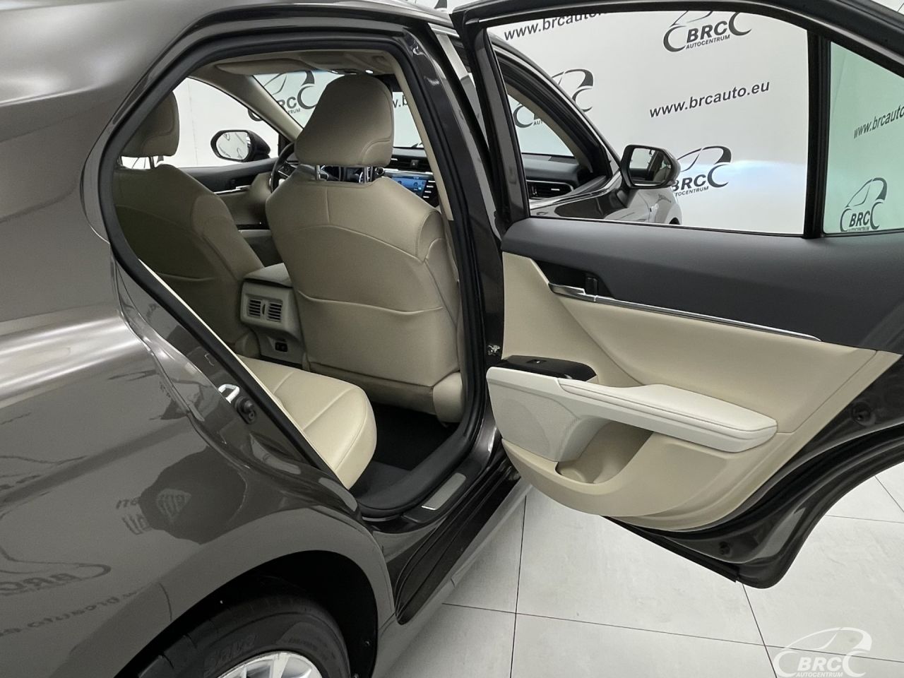 Toyota Camry | 11