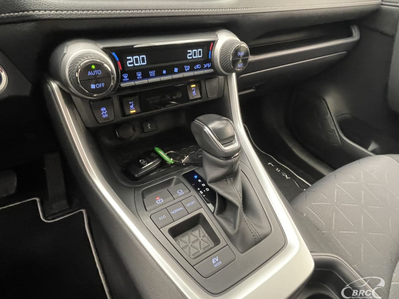 Toyota RAV4 | 23