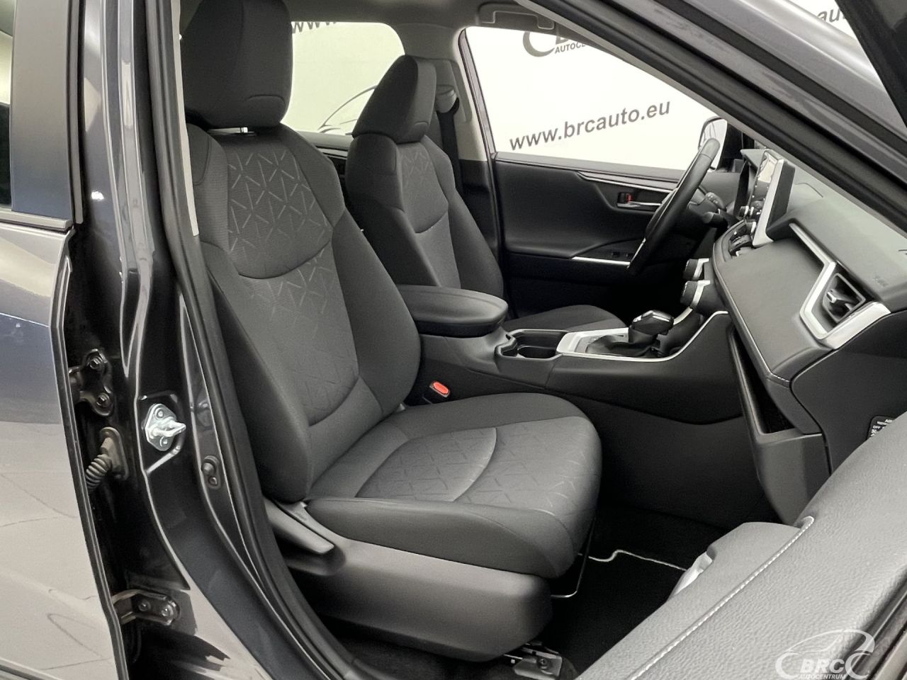 Toyota RAV4 | 6