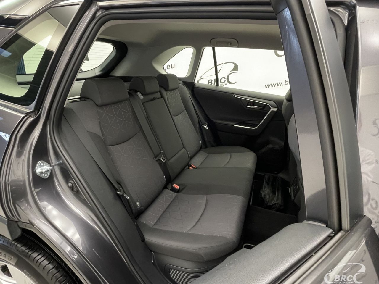 Toyota RAV4 | 10