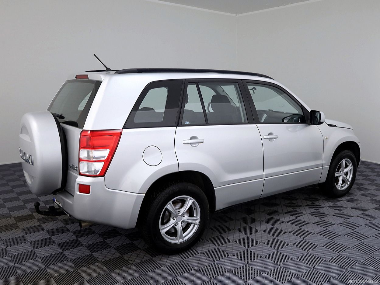 Suzuki Grand Vitara | 2