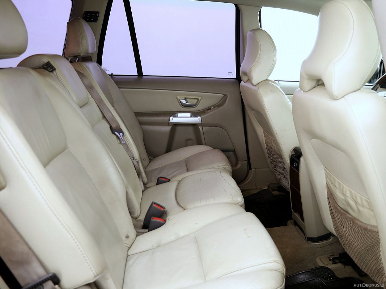 Volvo XC90 | 6
