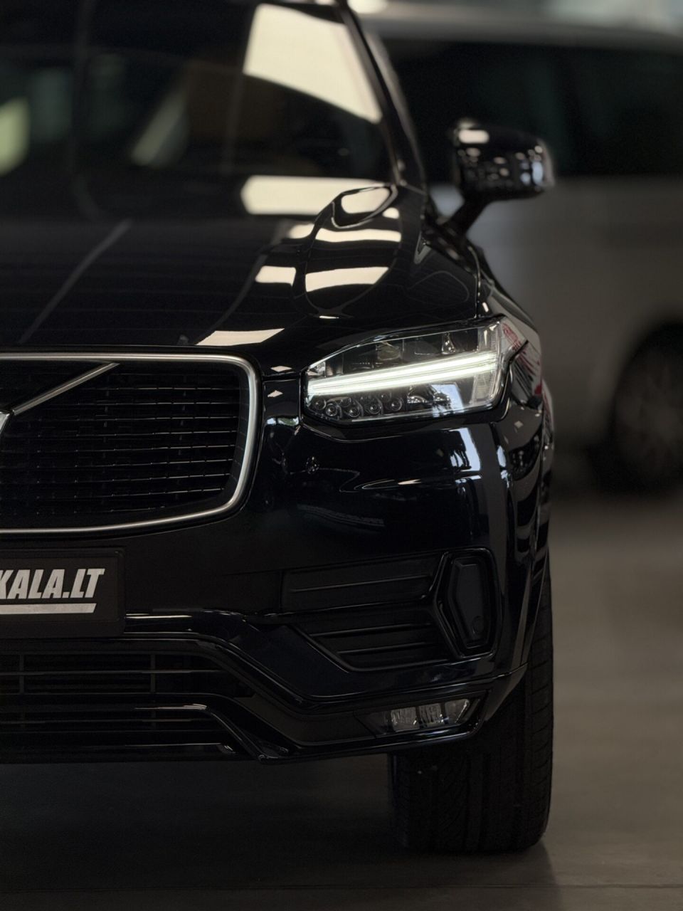 Volvo XC90 | 32