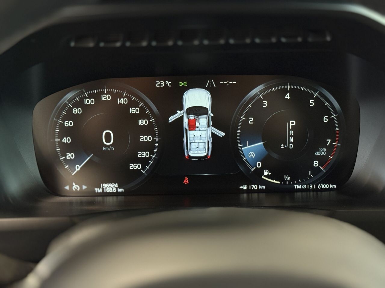Volvo XC90 | 10