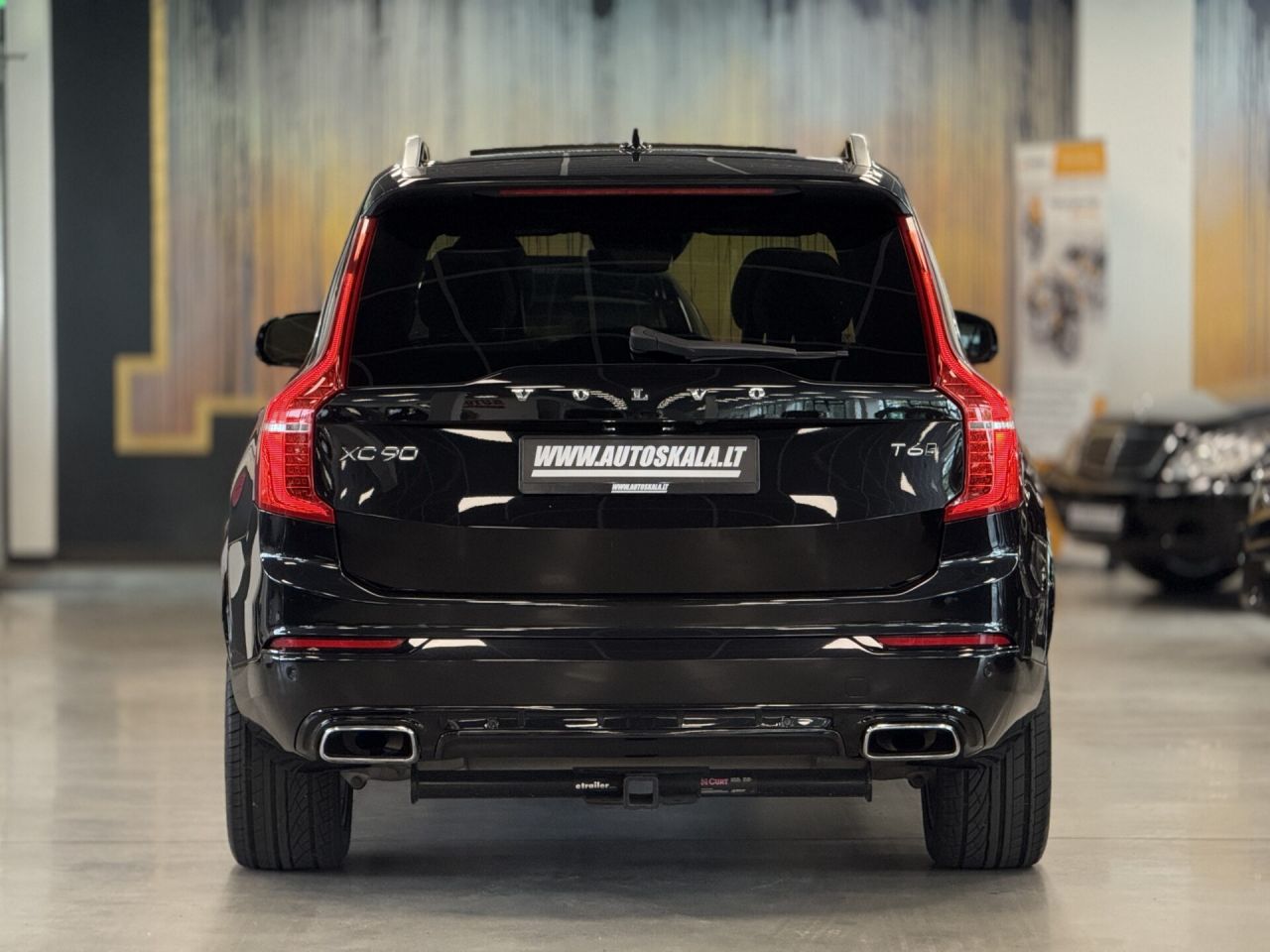 Volvo XC90 | 25