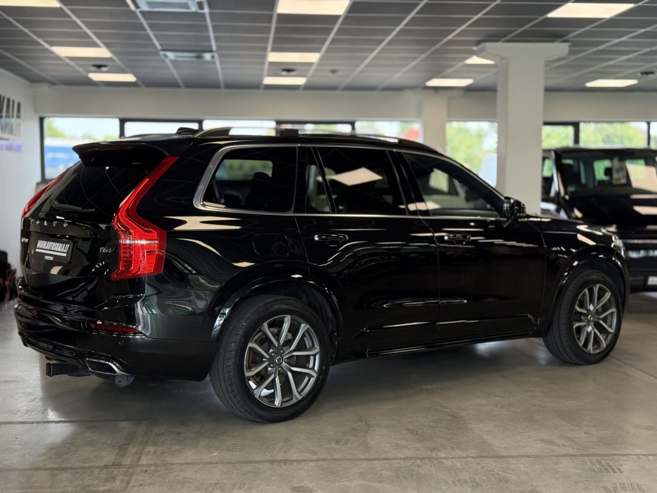 Volvo XC90 | 29