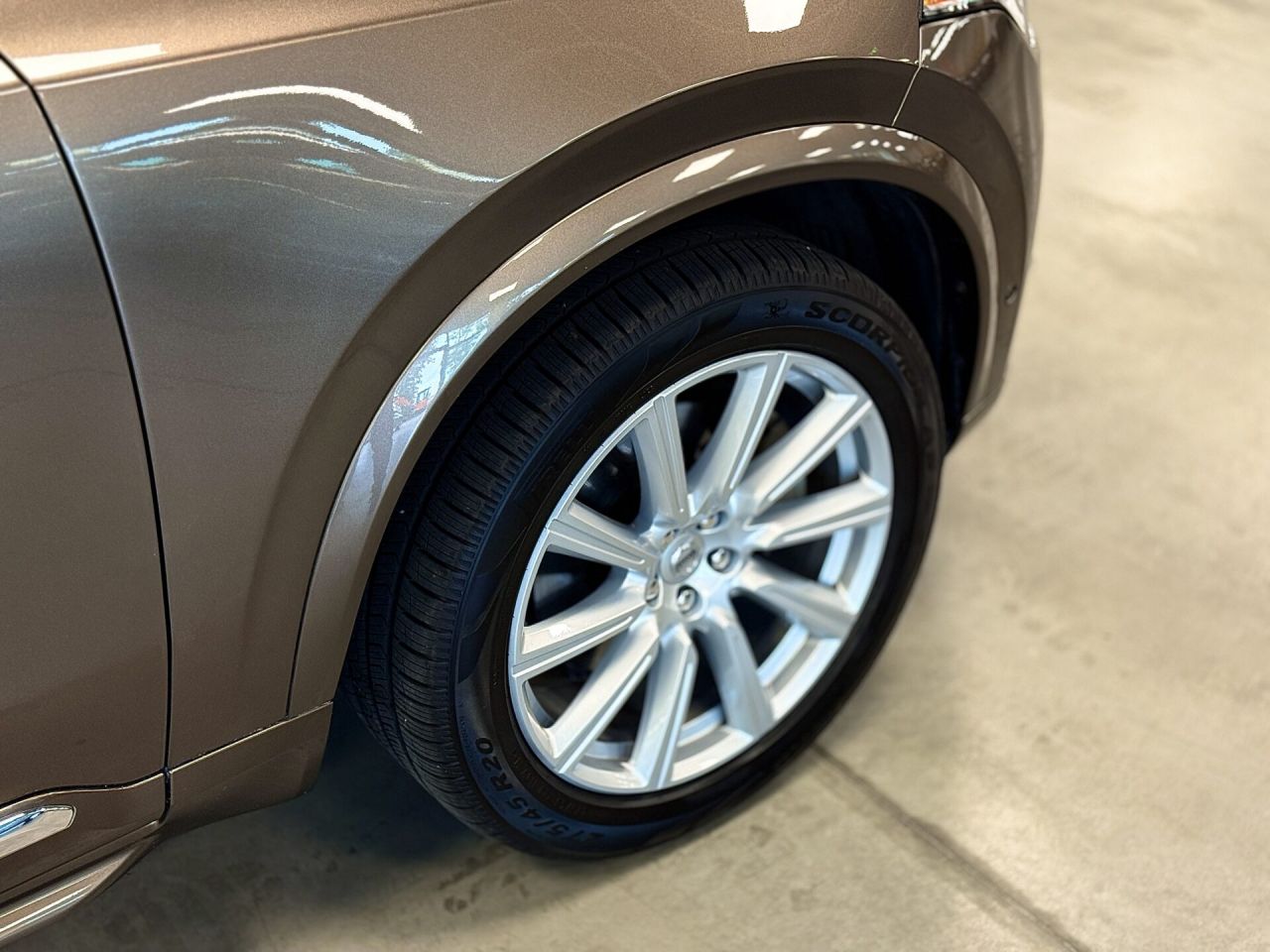 Volvo XC90 | 18