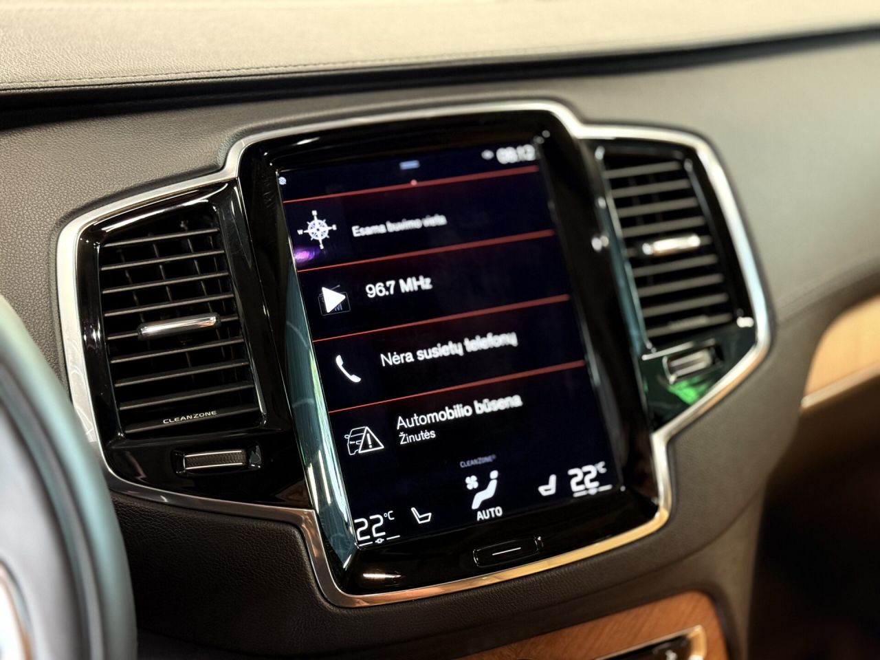 Volvo XC90 | 43