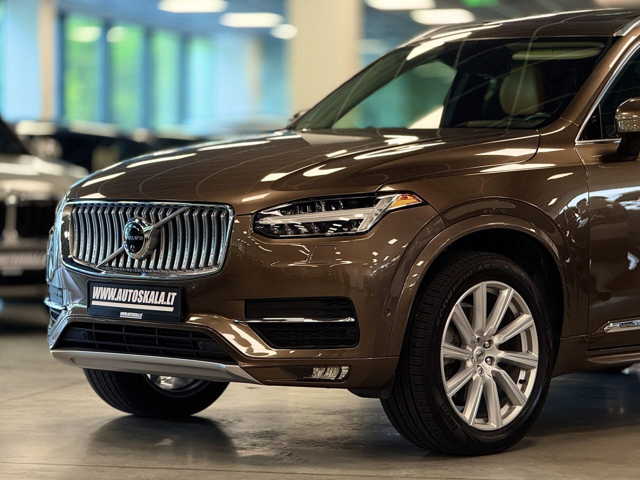 Volvo XC90 | 33