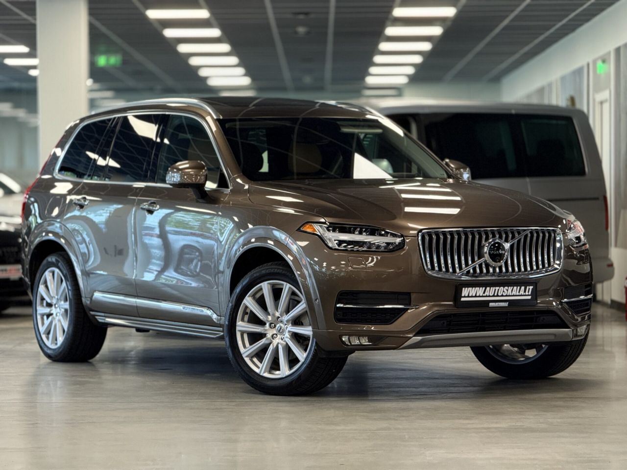 Volvo XC90 | 21