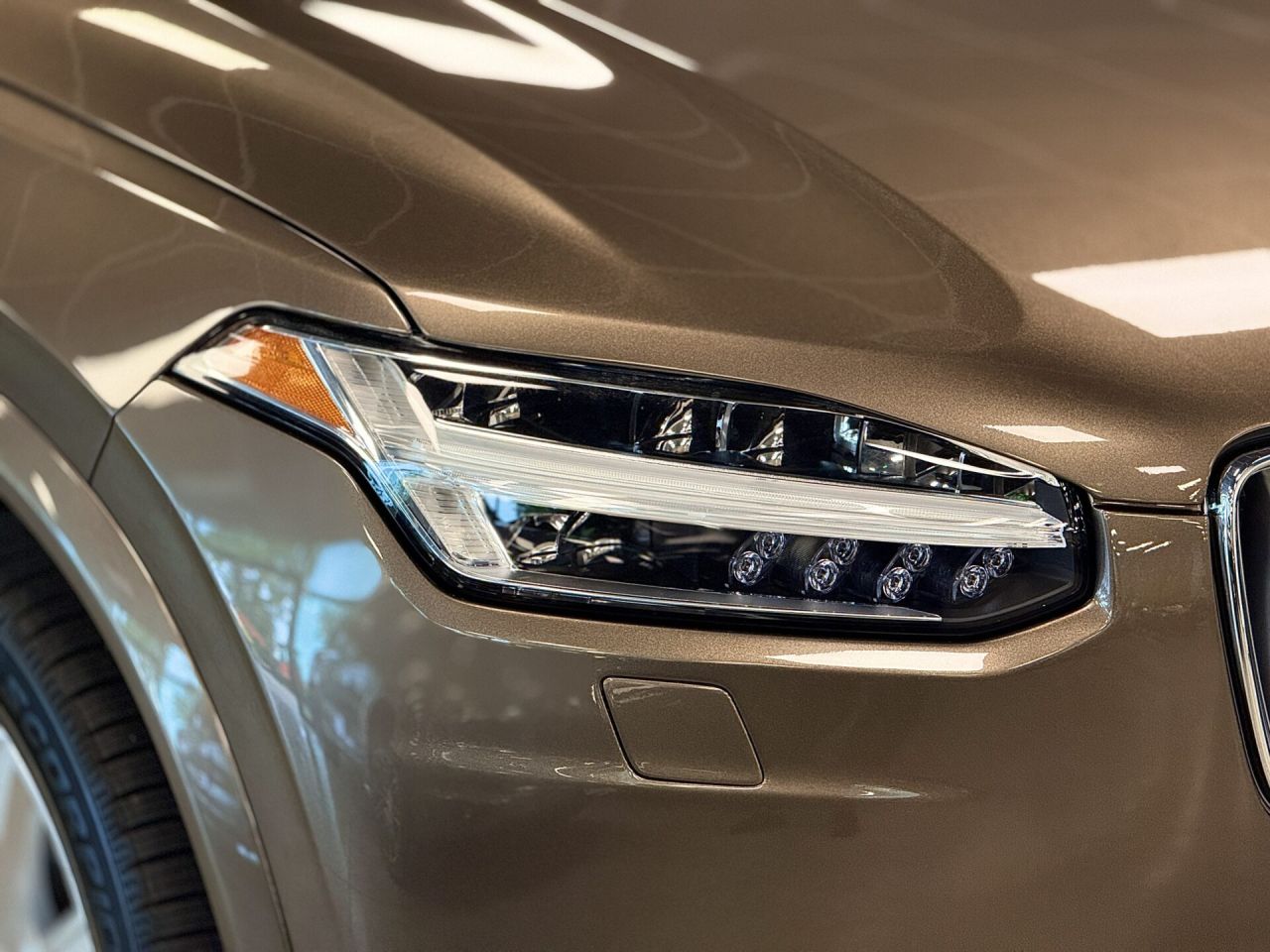 Volvo XC90 | 14
