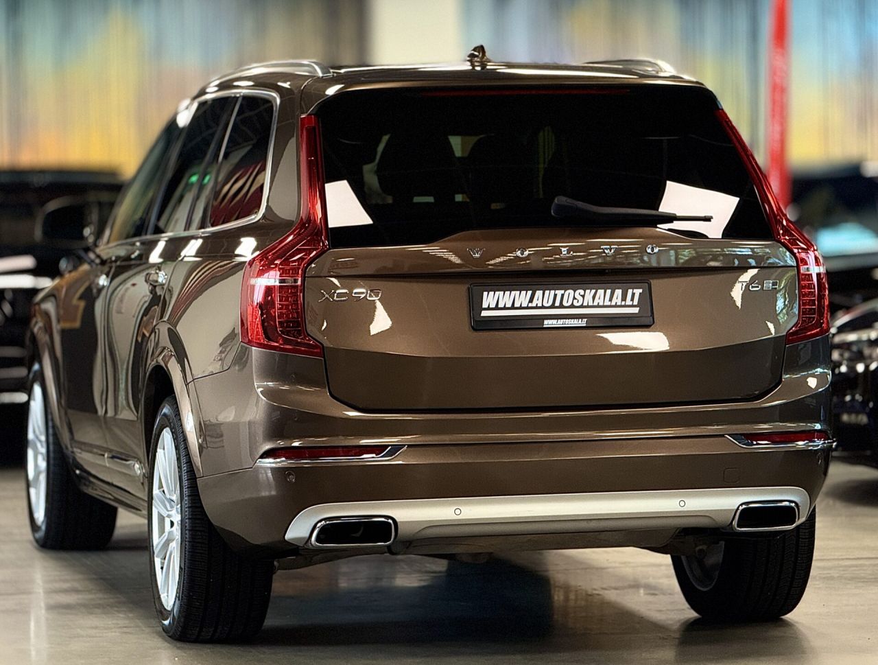 Volvo XC90 | 24