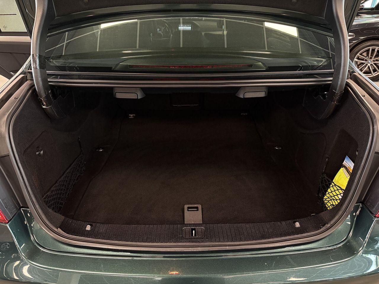 Mercedes-Benz E350 | 23