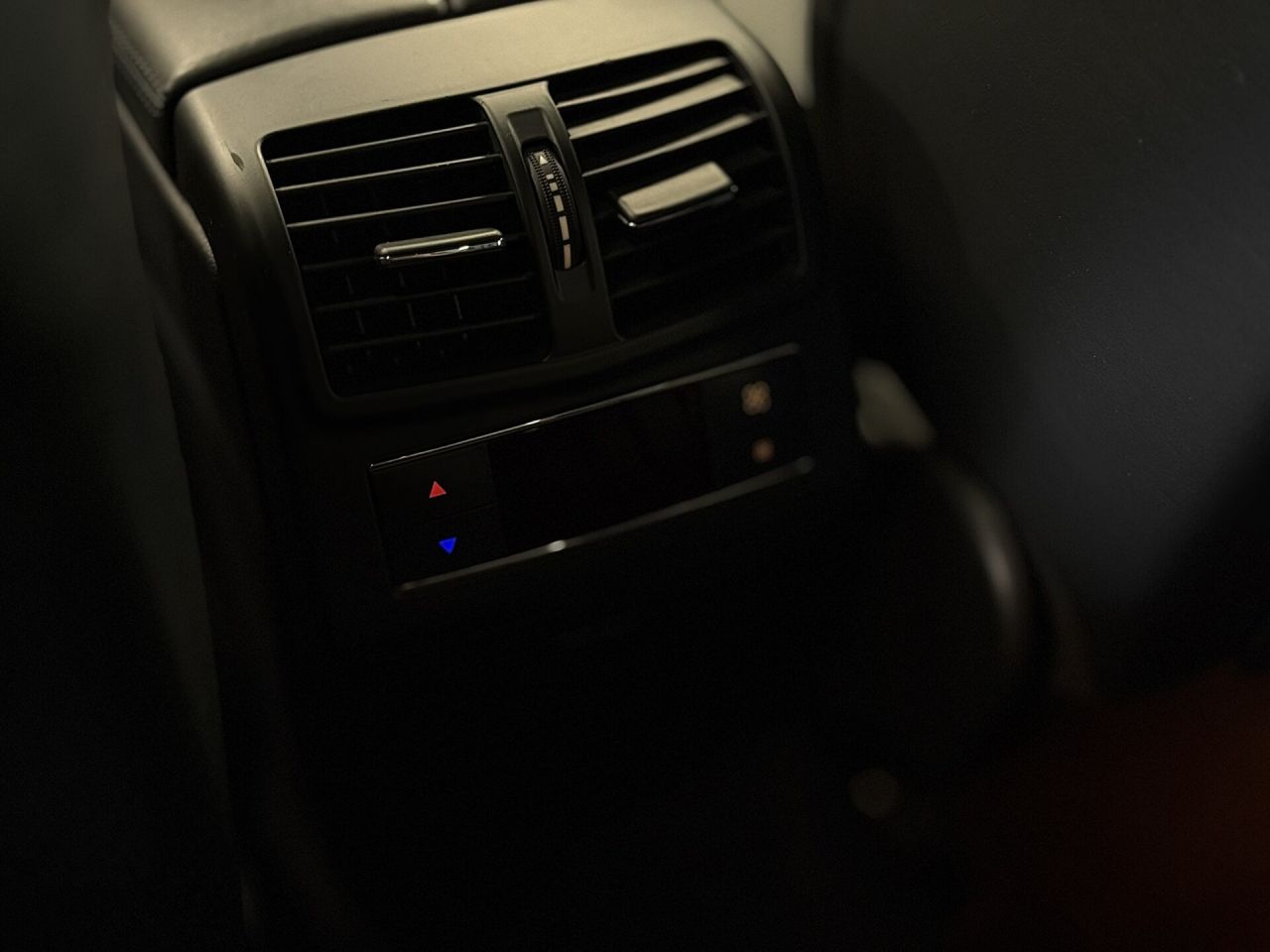Mercedes-Benz E350 | 22