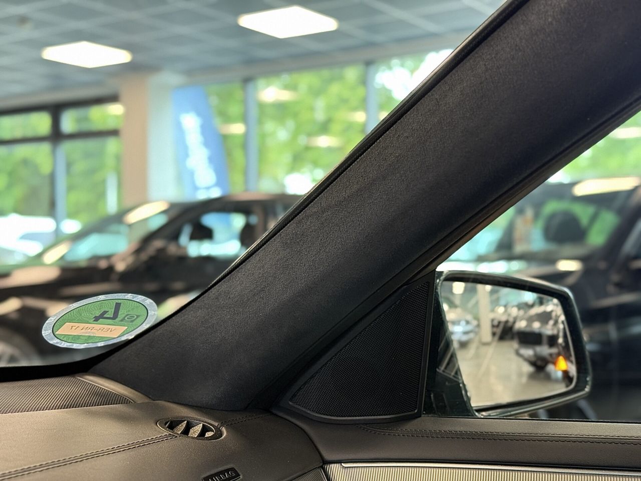 Mercedes-Benz E350 | 12