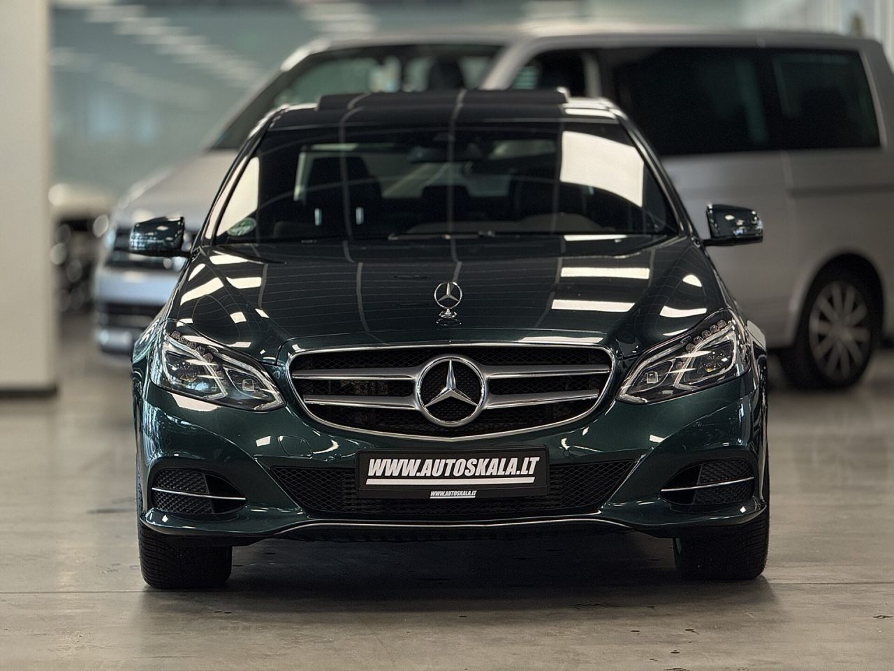 Mercedes-Benz E350 | 5