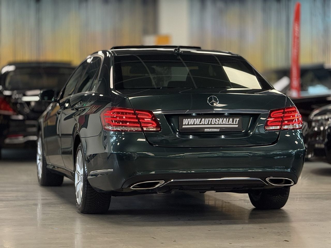 Mercedes-Benz E350 | 7