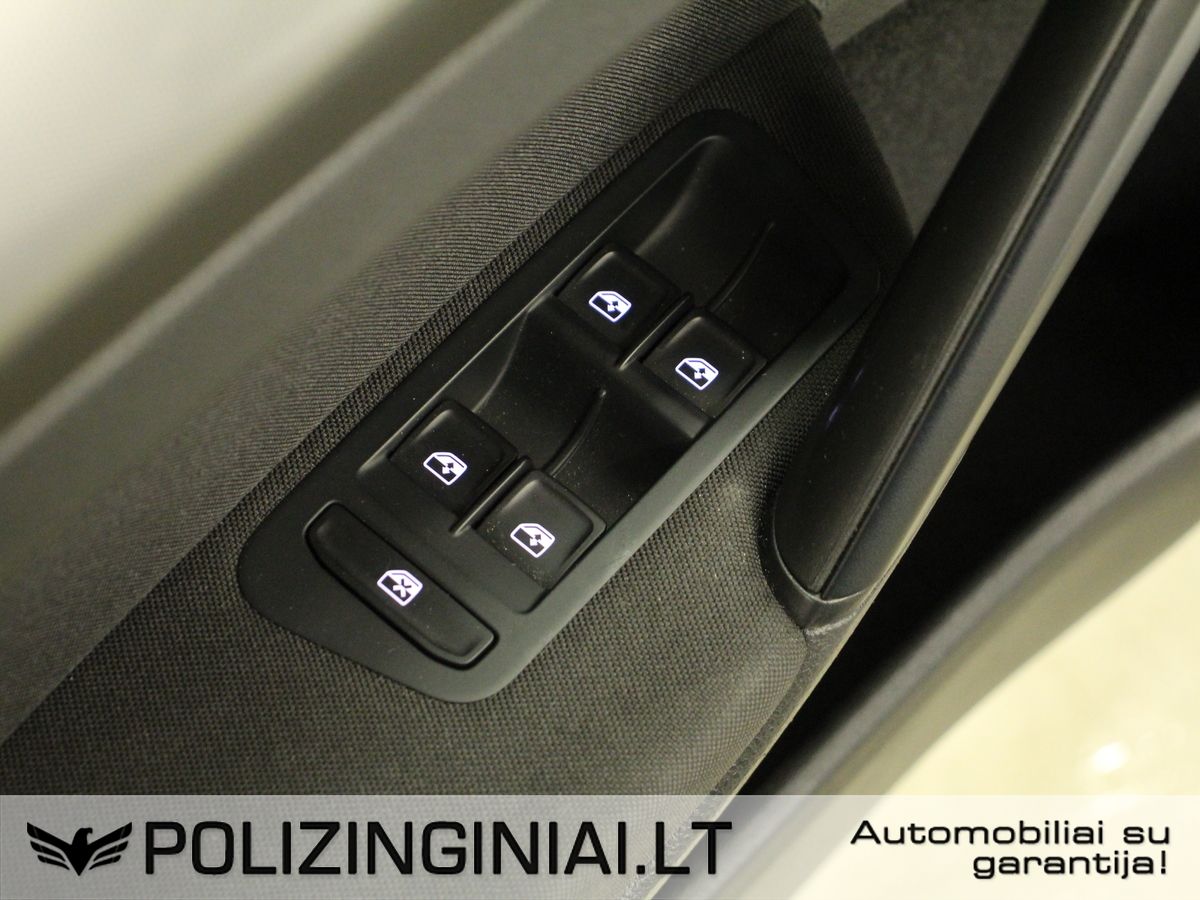 Volkswagen Golf | 9